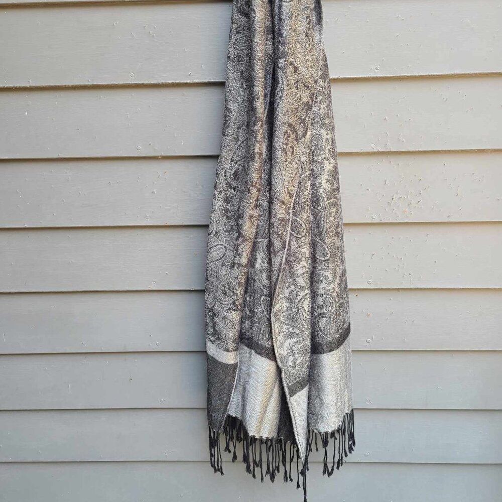 Gray and Silver Paisley Pashmina